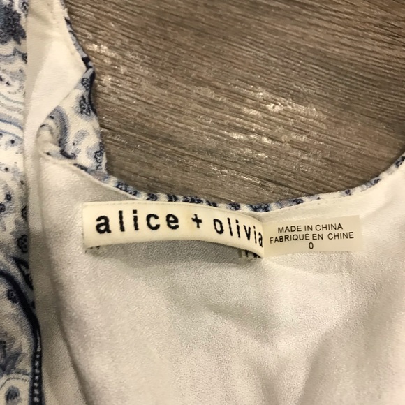 Alice + Olivia Jolene Paisley Print Dress 0 - Picture 4 of 7